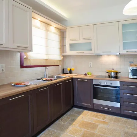 Αthina Villas Fternon